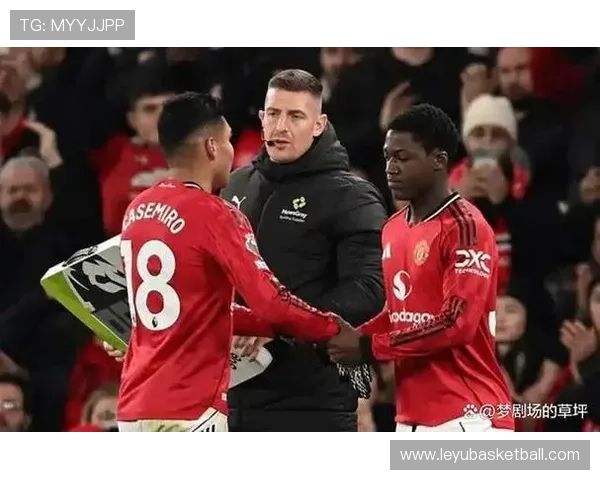 卡里克上任曼联临时主帅，梅努获重生契机重塑中场角色