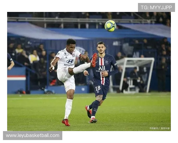 斯特拉斯堡1-2巴黎圣日耳曼，门德斯头球绝杀助十人客队全取三分
